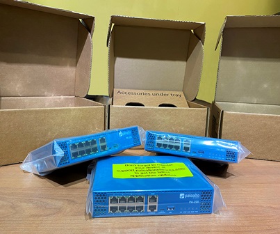 Thiết bị tường lửa Palo Alto PA-220
