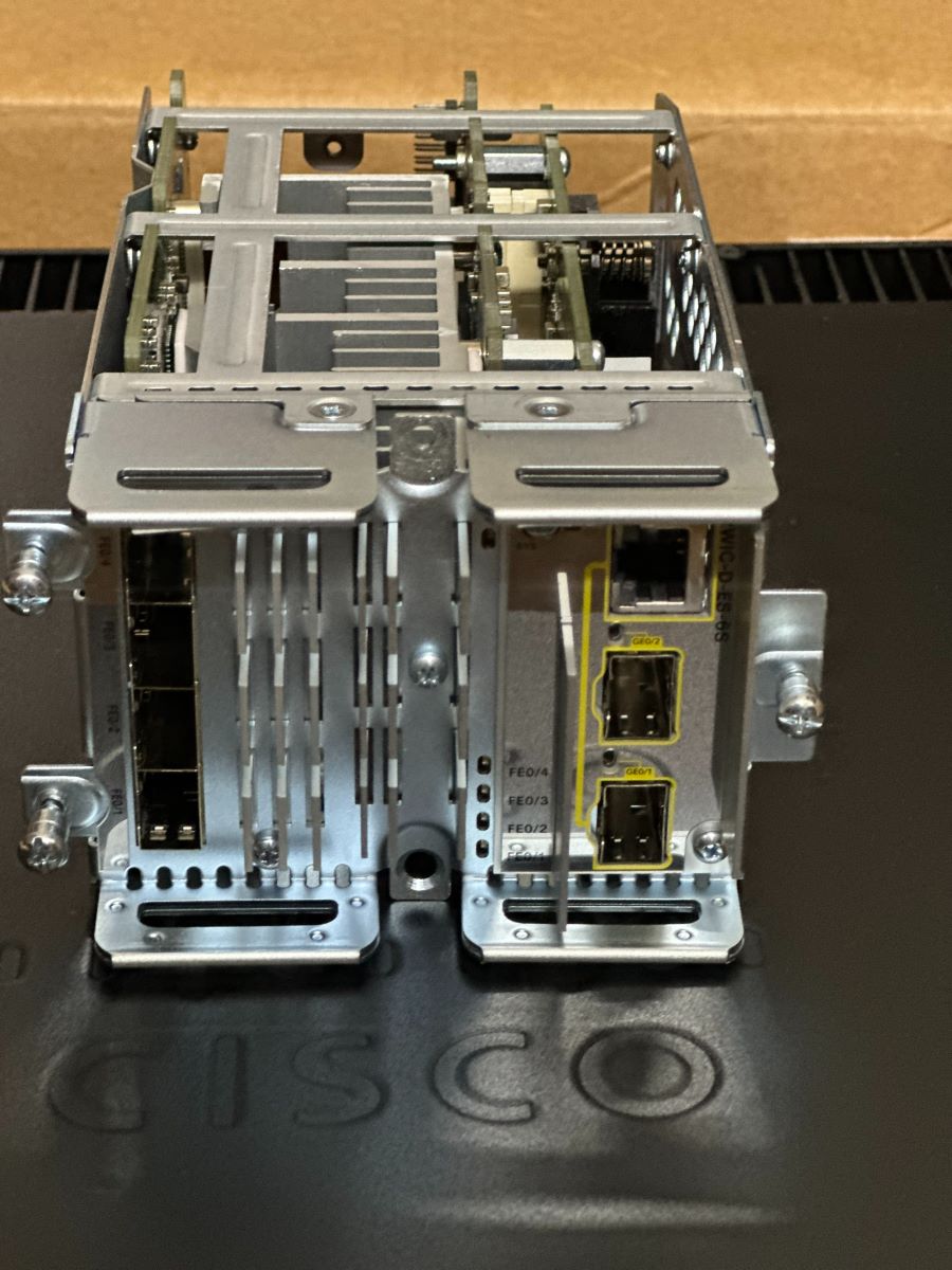 CARD CISCO ROUTER CGR2010 GRWIC-D-ES-6S